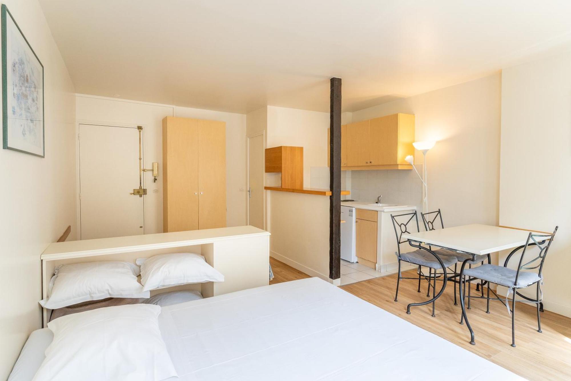 Capfun Le Saint Germain, Paris